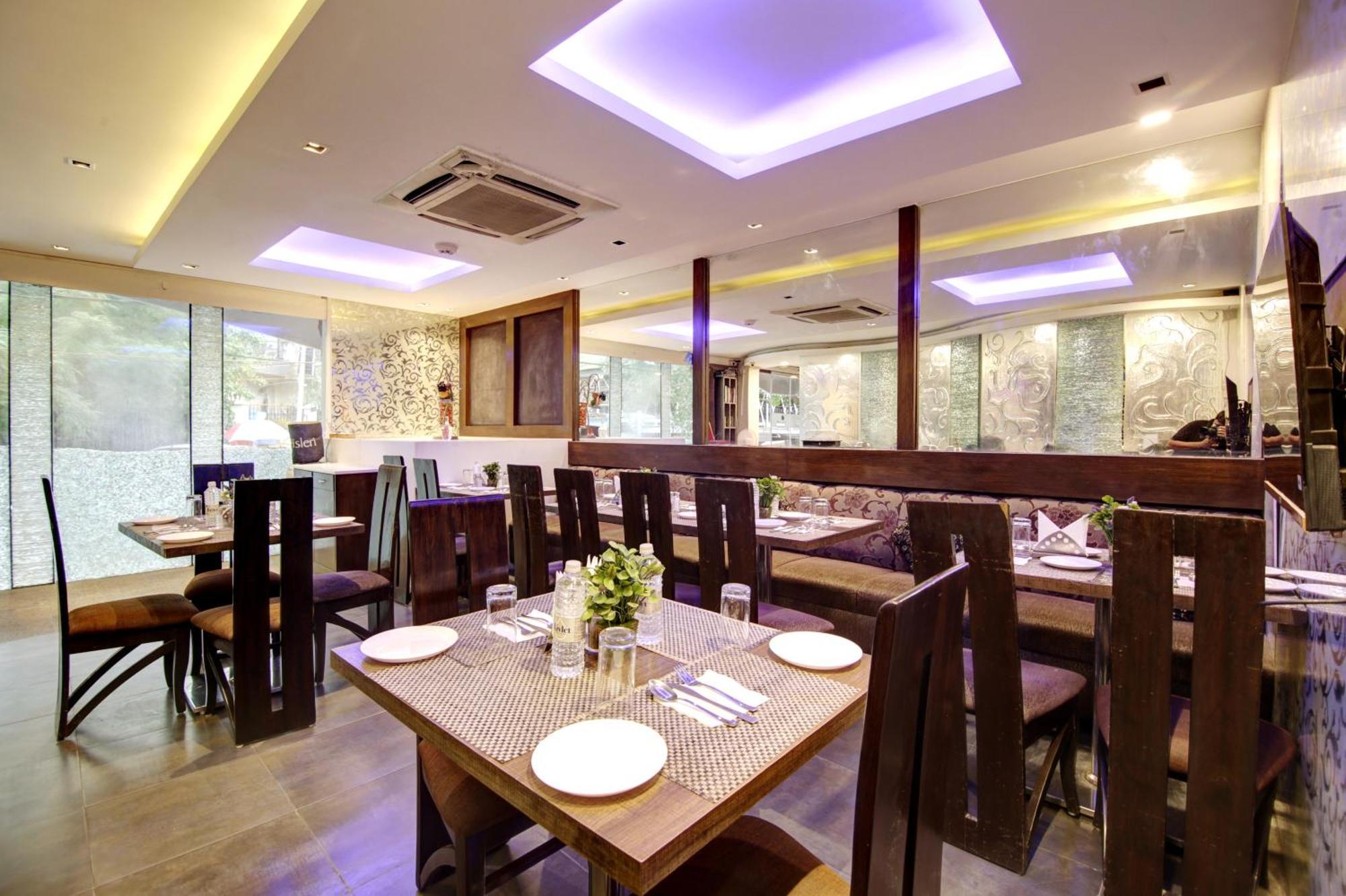 Hotel Good Times Near Ganga Ram Hospital And Karol Bagh Metro Дели Экстерьер фото