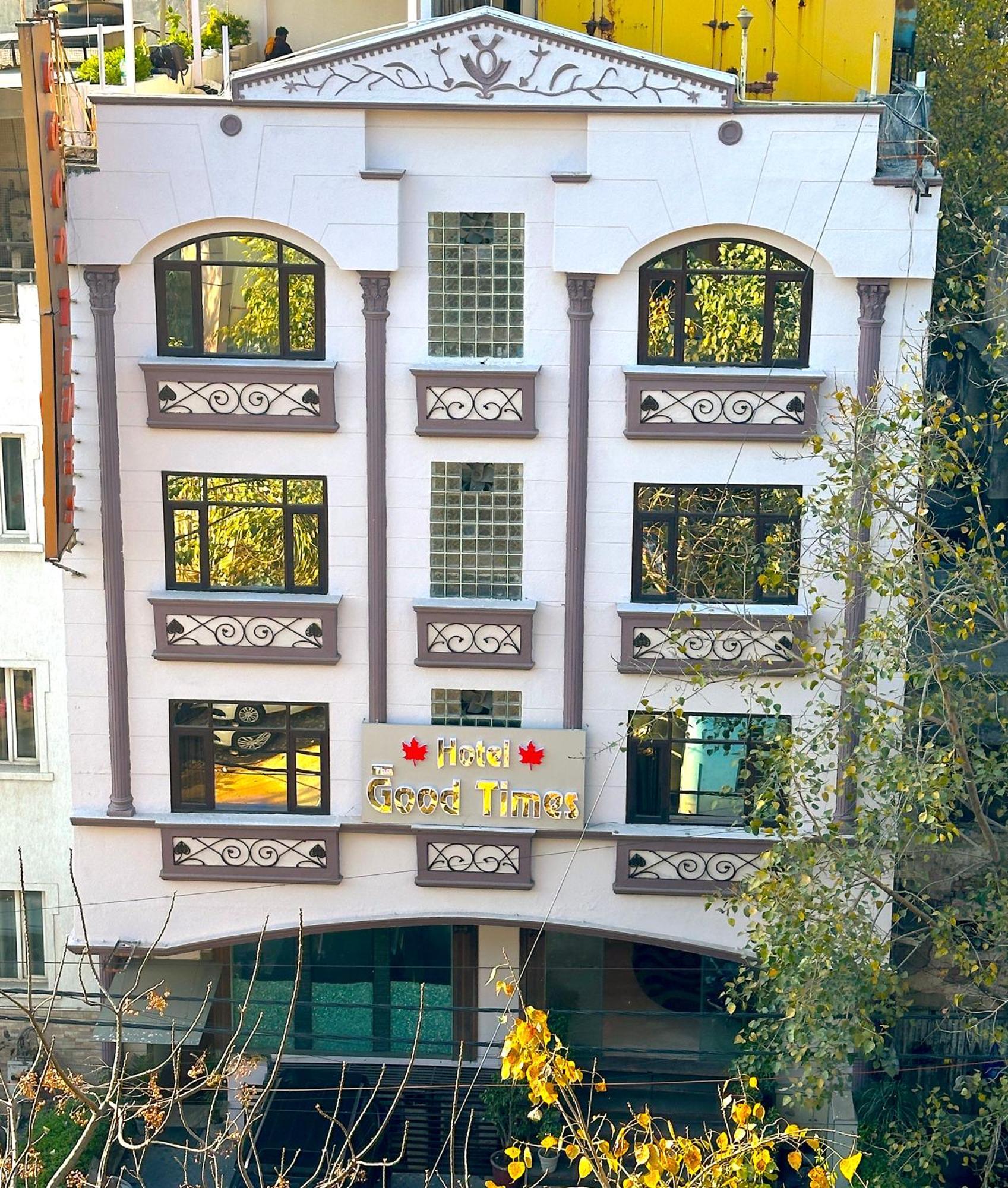 Hotel Good Times Near Ganga Ram Hospital And Karol Bagh Metro Дели Экстерьер фото